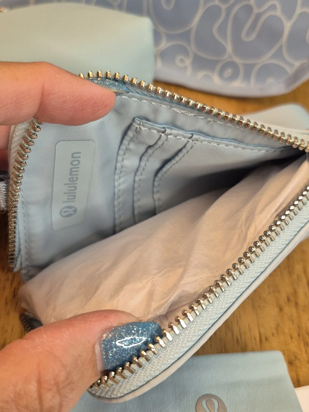 Lululemon SET Foam Cloud Blue Wristlet Wallet Socks Headband & Reusable Gift Bag